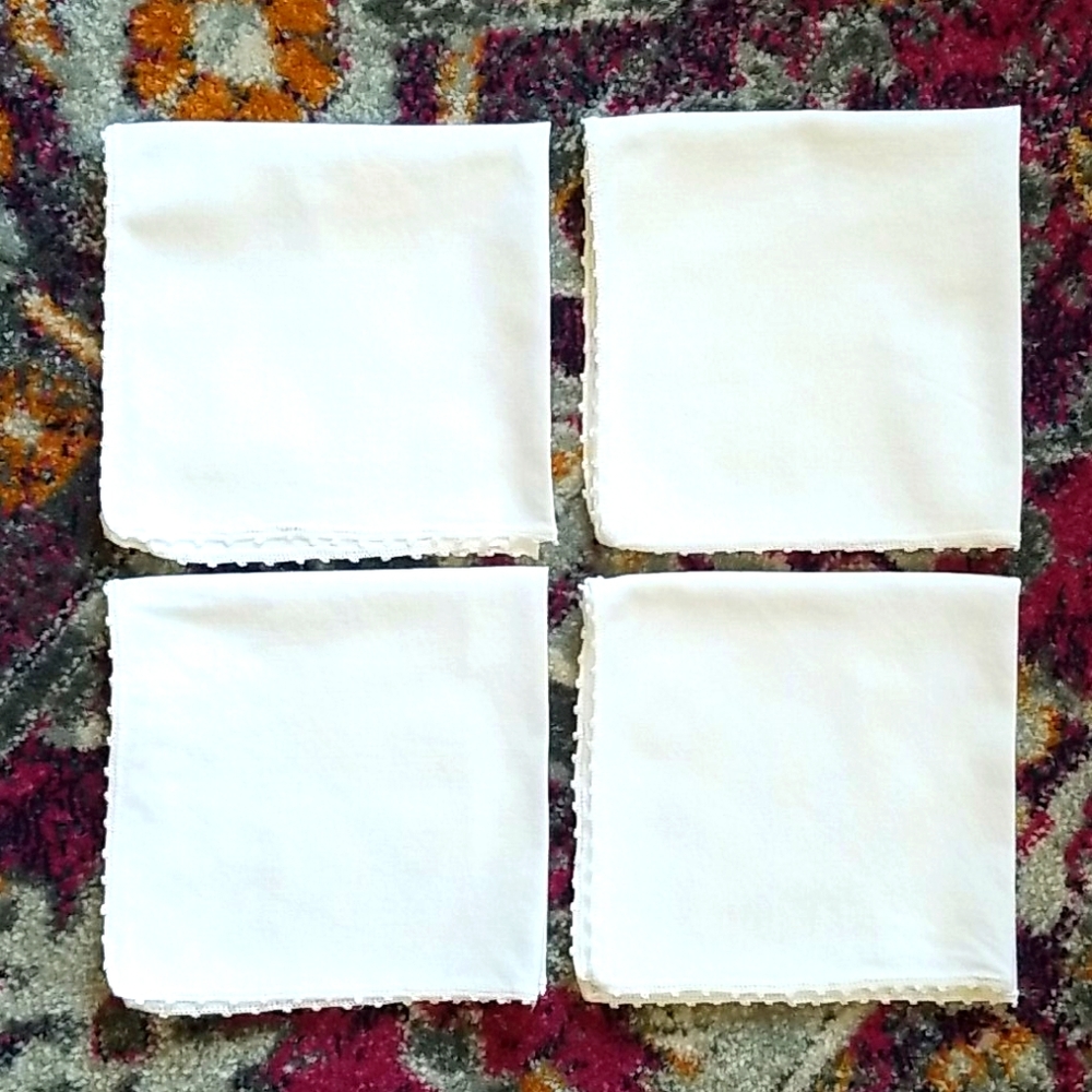 💗 (Set of 4) VINTAGE Napkins w/ Tatting Embroidery